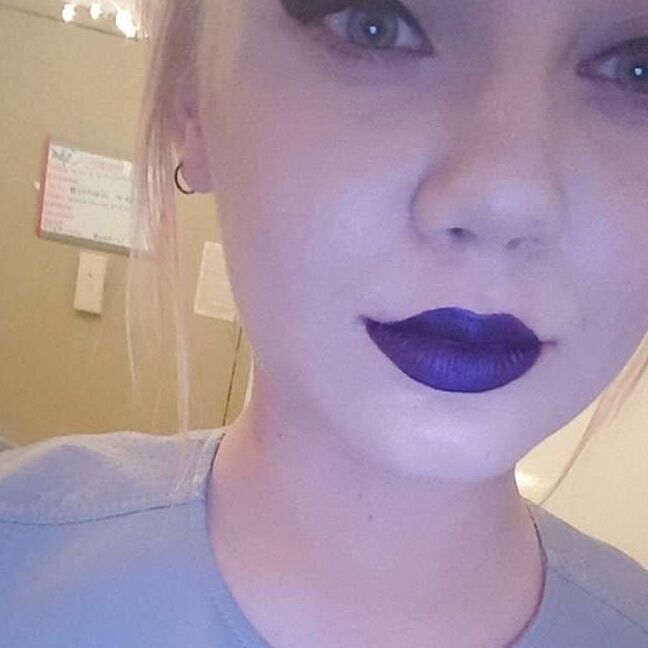 Blonde Bisexual Chick