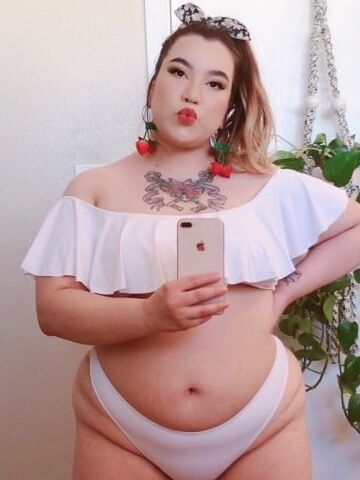 Girls I Would Blast Huge Loads Inside BBW Pawg Belly Hang