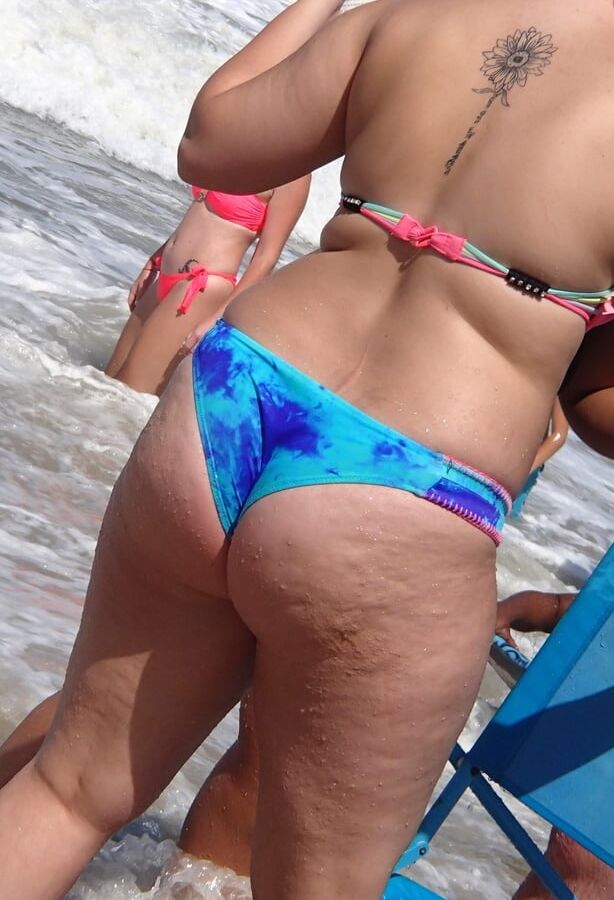 thick pawg bikini
