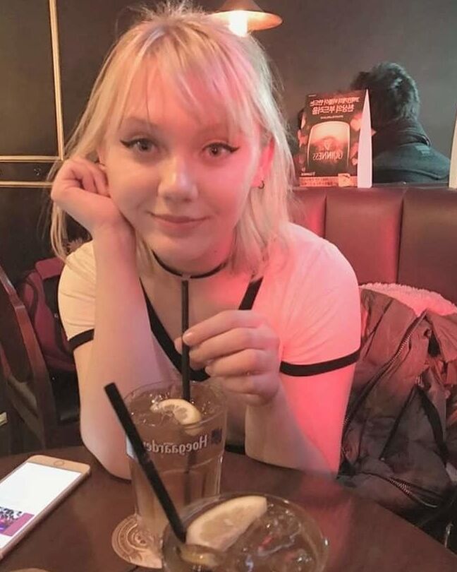Blonde Bisexual Chick