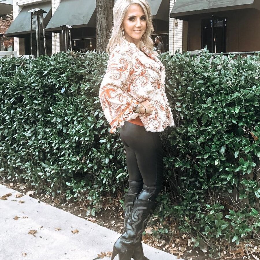 Milfs &amp; Gilfs wearing boots no.