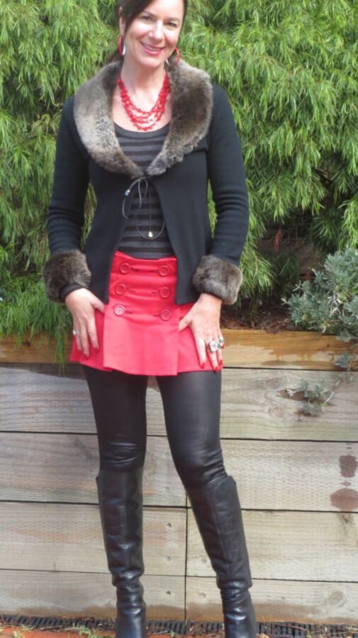 Milfs &amp; Gilfs wearing boots no.