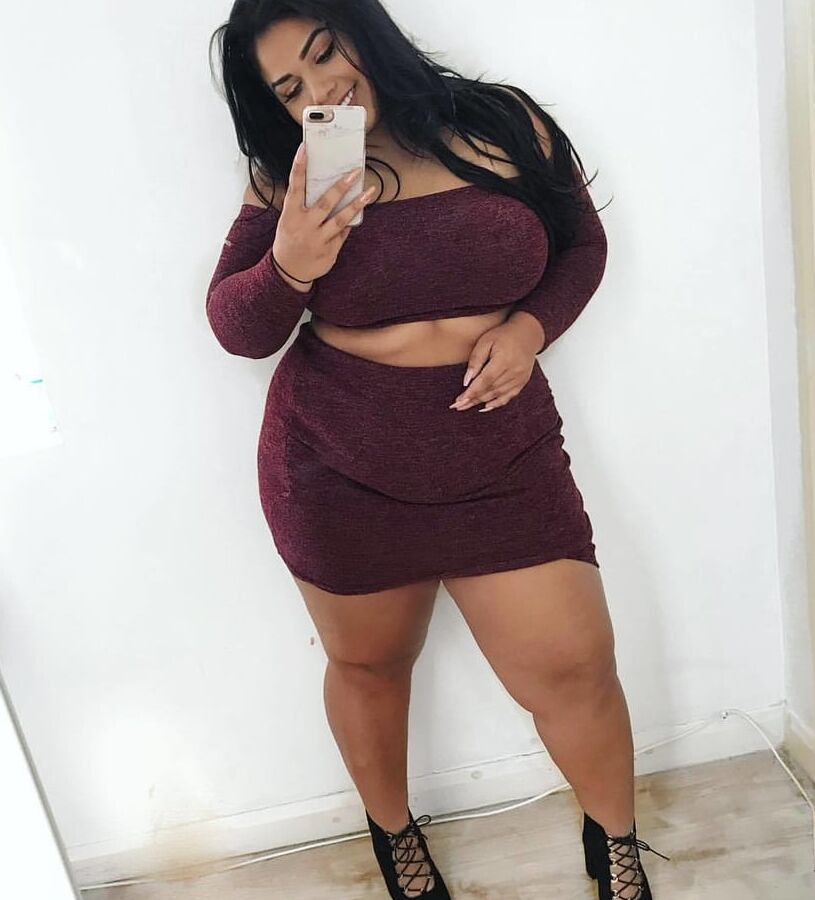 Girls I Would Blast Huge Loads Inside BBW Pawg Belly Hang