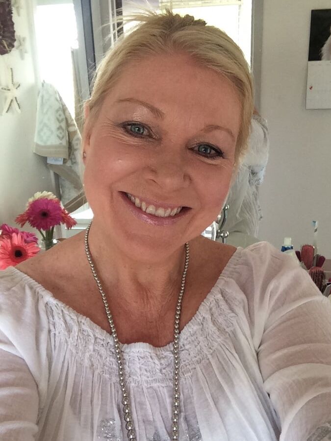 Thick Gorgeous Mature Blonde Pls Tribute
