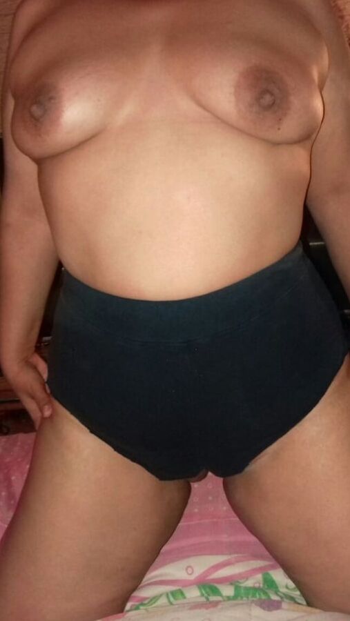 Mrs Silene yo wet and chubby