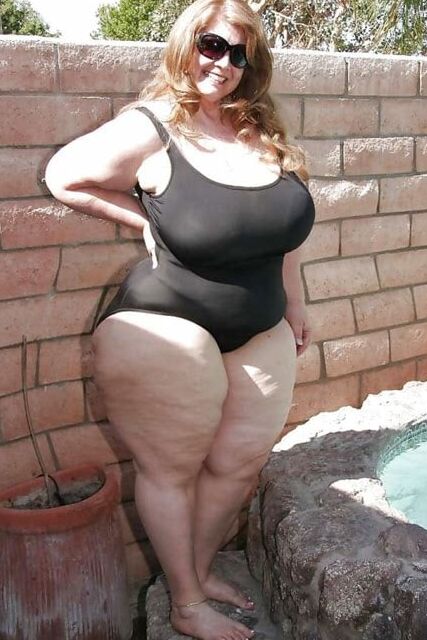 Girls I Would Blast Huge Loads Inside BBW Pawg Belly Hang