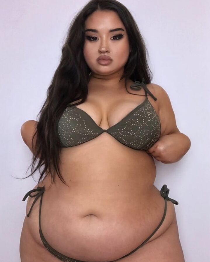 Girls I Would Blast Huge Loads Inside BBW Pawg Belly Hang