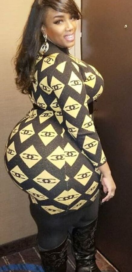 Extremely wide mega booty bbw pear tiffany
