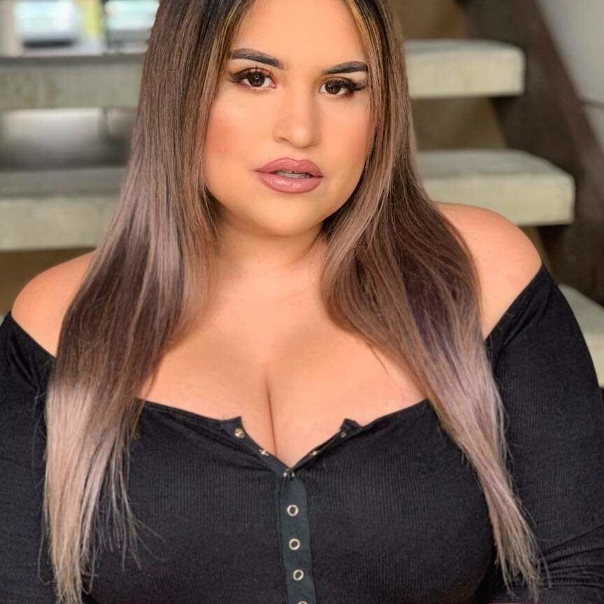 BBW - TITS TO XPLORE