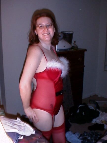 .Redhead wife in Conn. exposed