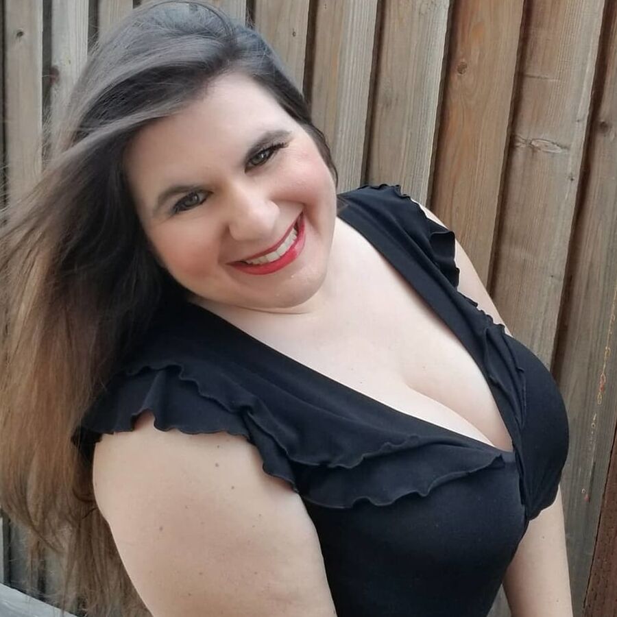 Gorgeous Milf (coroa potranca)