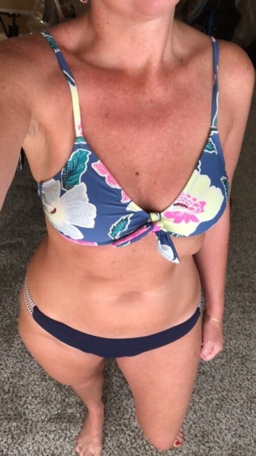 topless mommy