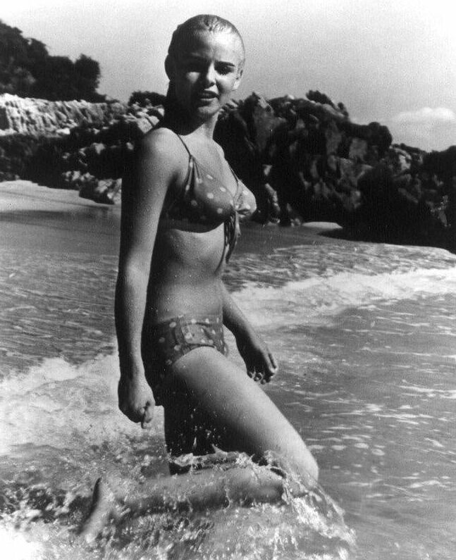 Sue Lyon