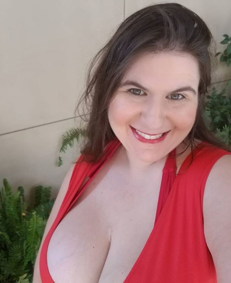 Gorgeous Milf (coroa potranca)
