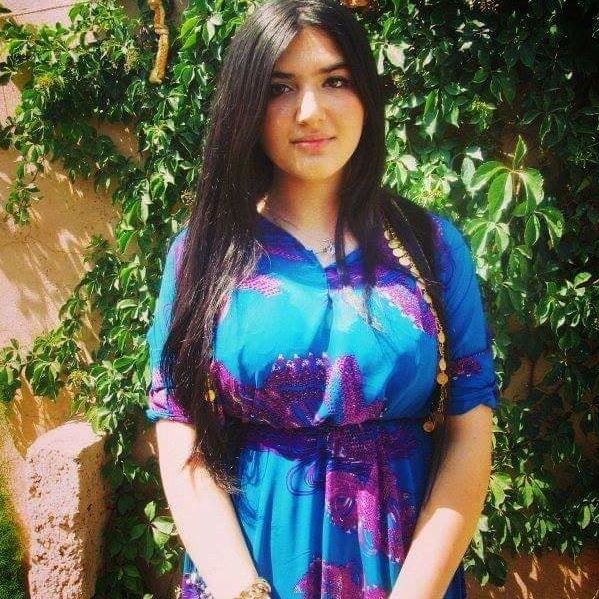 Kurdish woman awesome boobs (arabian)