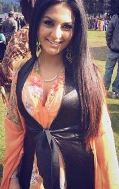 Kurdish woman awesome boobs (arabian)