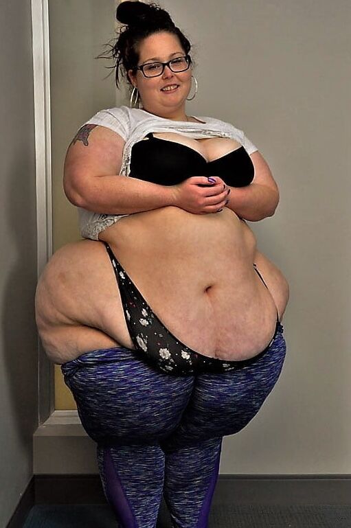 Ssbbw who doesn&;t love mountain climbing??