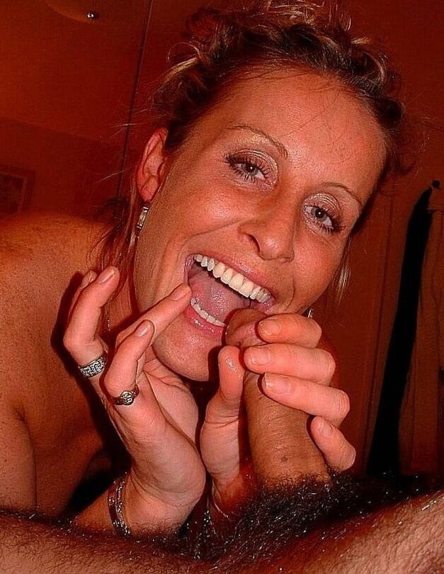 MILFs &amp; GILFs In Love &amp; Lust -