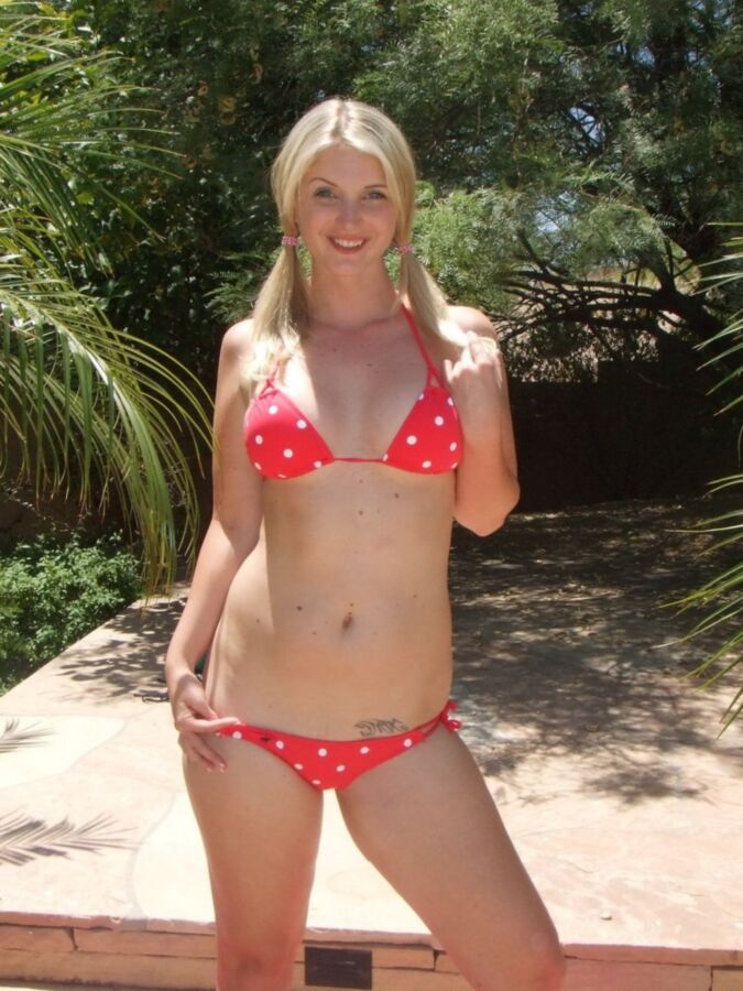 Busty Codi blonde amateur