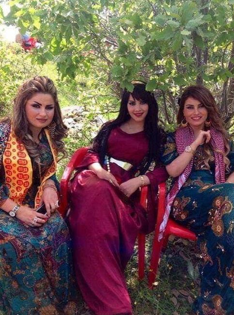 Kurdish woman awesome boobs (arabian)