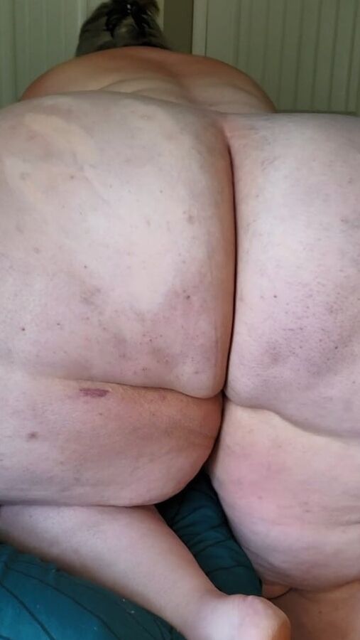 WHITE BBW WORLD PT.