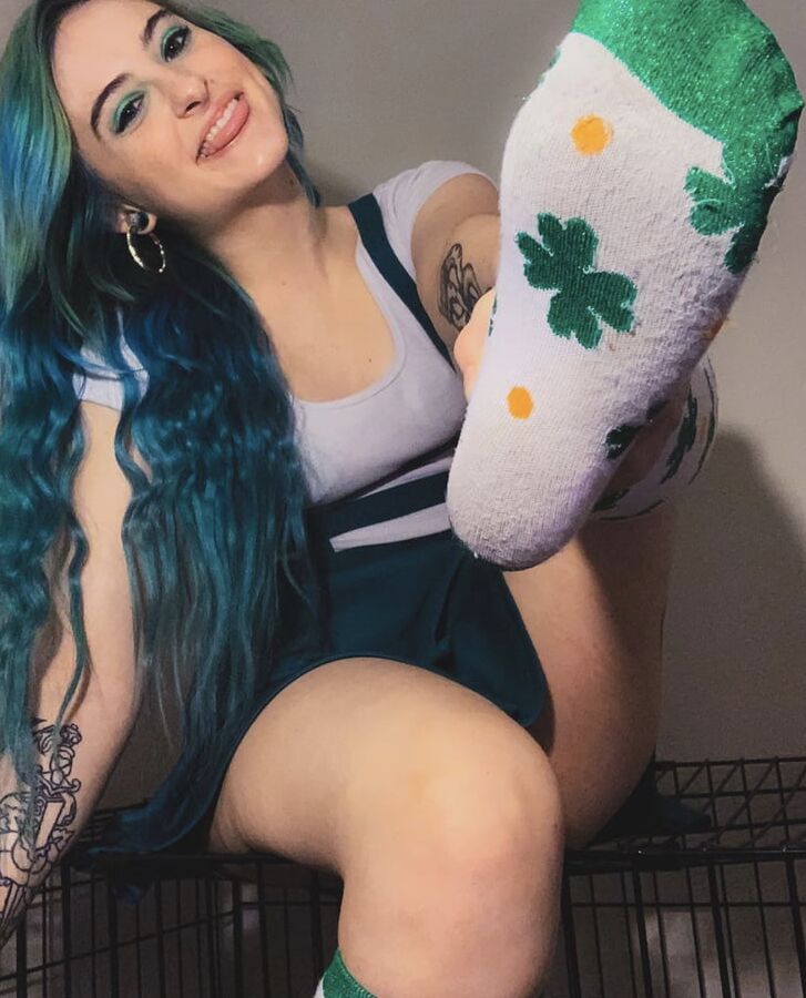 Nasty stinky foot goddess