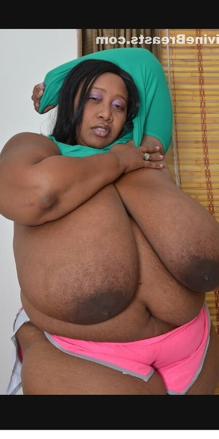 Hoodyman SSBBW . Dirty pervert who exposes fat pigs .