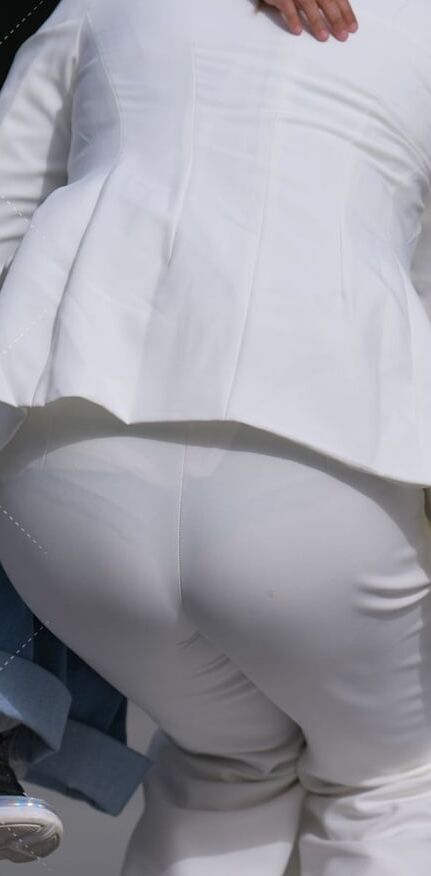 More nice tight pants