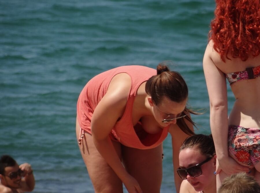Voyeurisme furtif a la plage