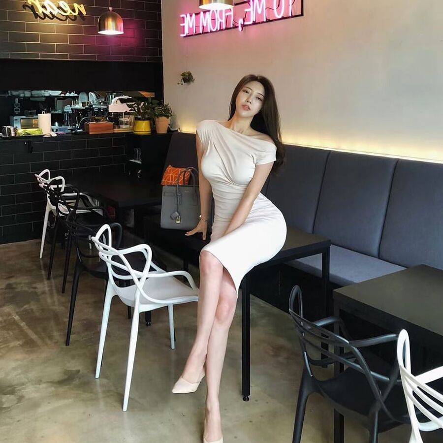 More Asian Milfs in Heels