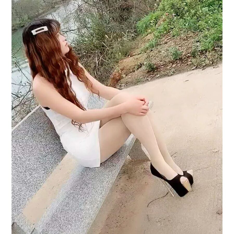 More Asian Milfs in Heels
