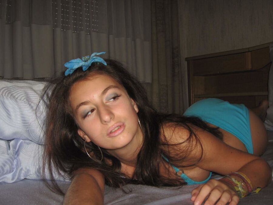 amateur girls on holiday!