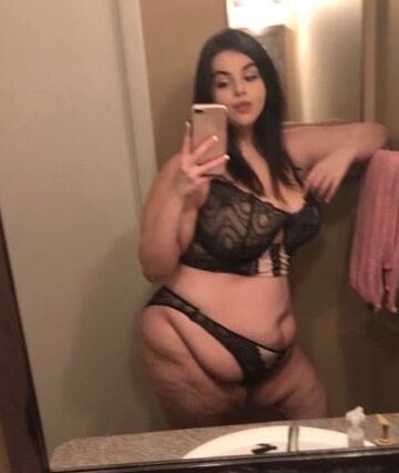 Fat Chicks With Deceptively Thin Faces