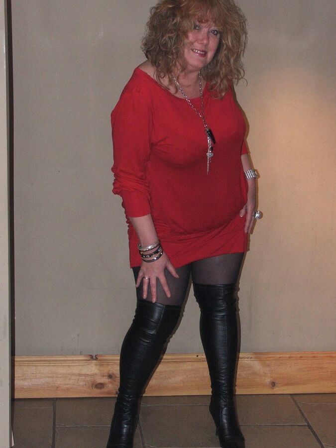 Milfs &amp; Gilfs wearing Boots no.