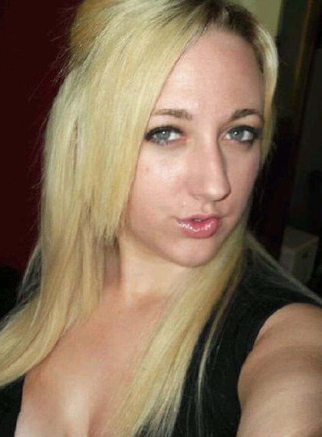 Exposed - Comment this Blonde who Loves Cum on Face