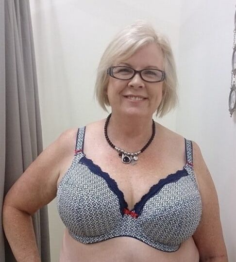 GRANNYS MILFS TITTS BIG TITTS