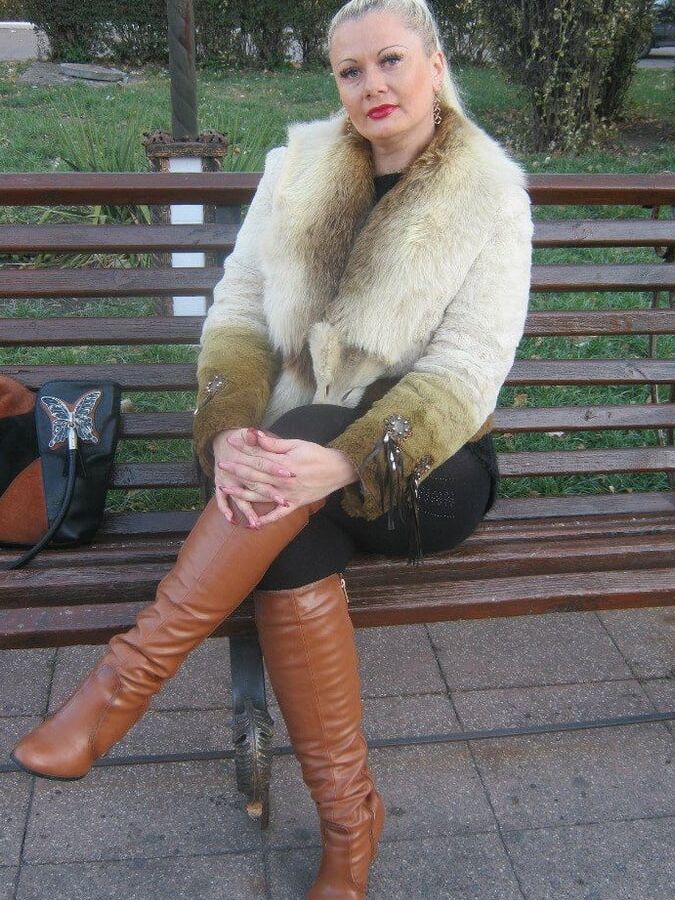 Milfs &amp; Gilfs wearing Boots no.