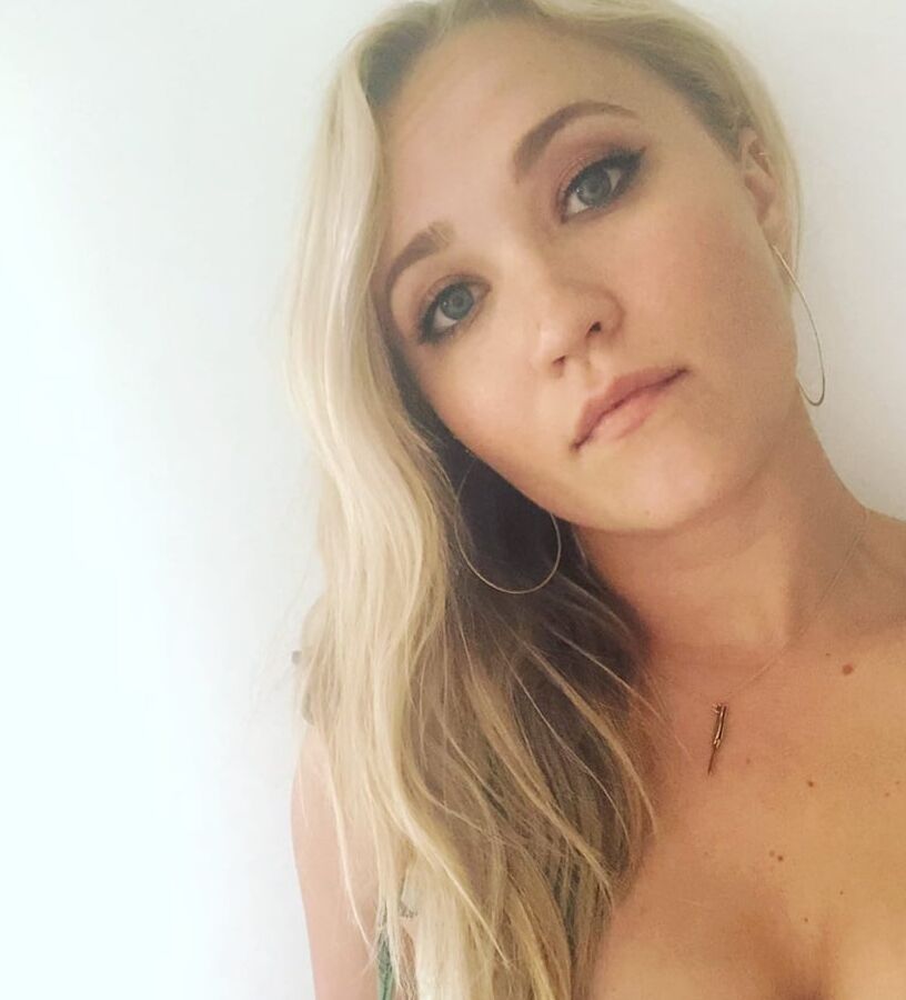Celebrity Boobs - Emily Osment