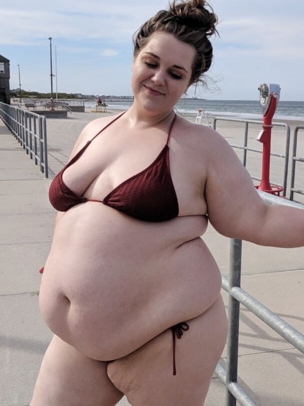 Fat Chicks With Deceptively Thin Faces