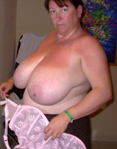 GRANNYS MILFS TITTS BIG TITTS
