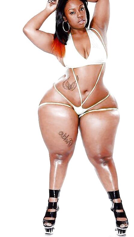 Big Booty Black Girls Get Oiled Up