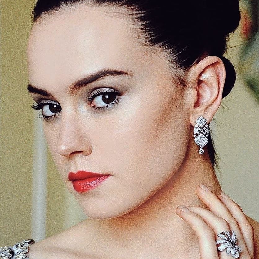 Daisy Ridley is stunning....