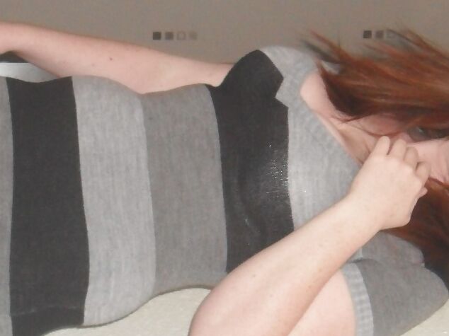 New pics of my sexy curvy wife