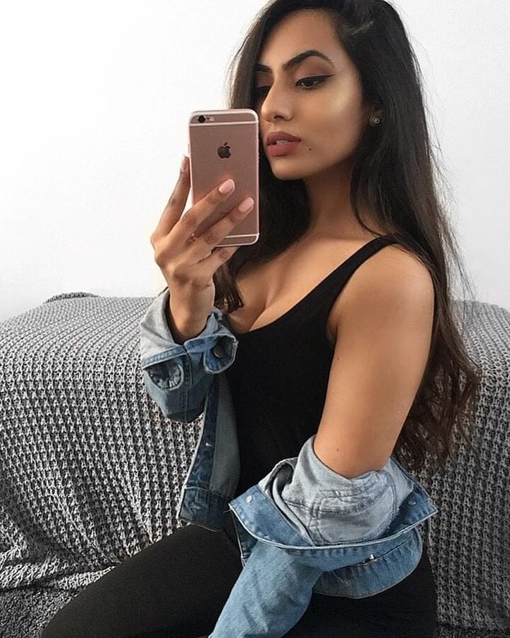 Hot Pakistani Sexy Women Paki