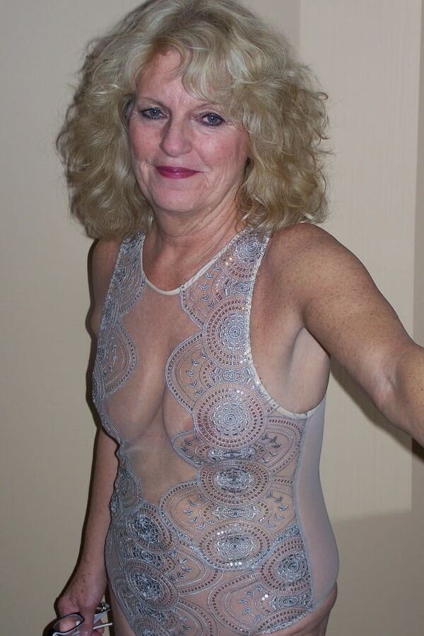 Tops to show off my Breasts