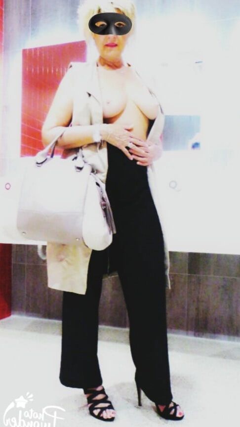 Perfect mature Italian whore