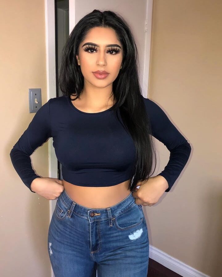 Hot Pakistani Sexy Women Paki