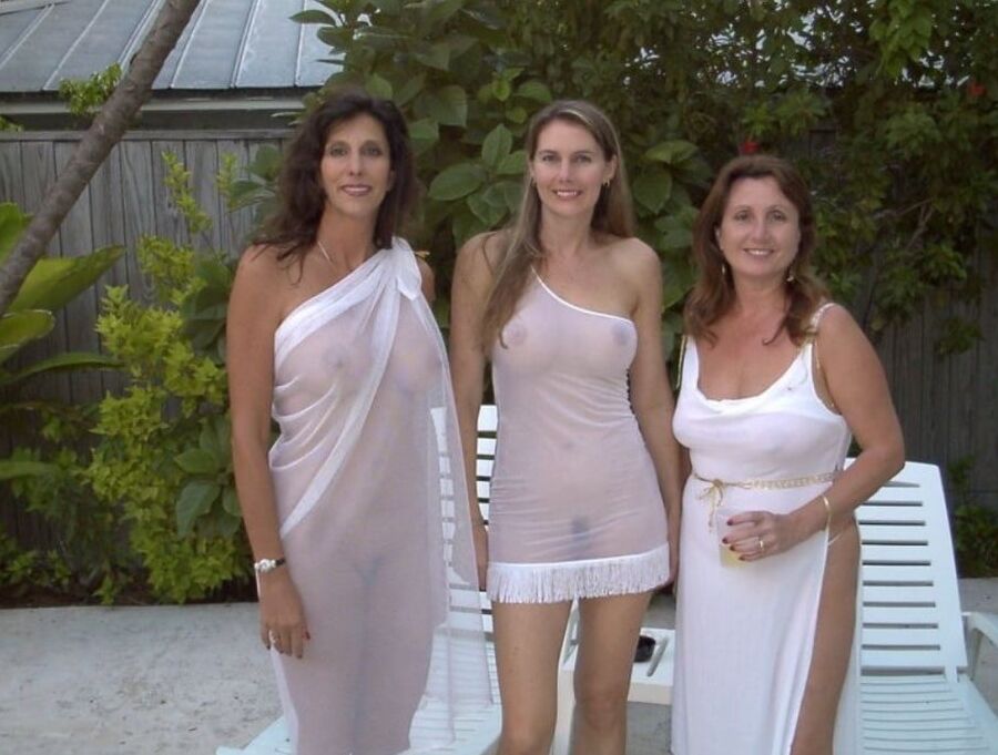 Milfs in groups