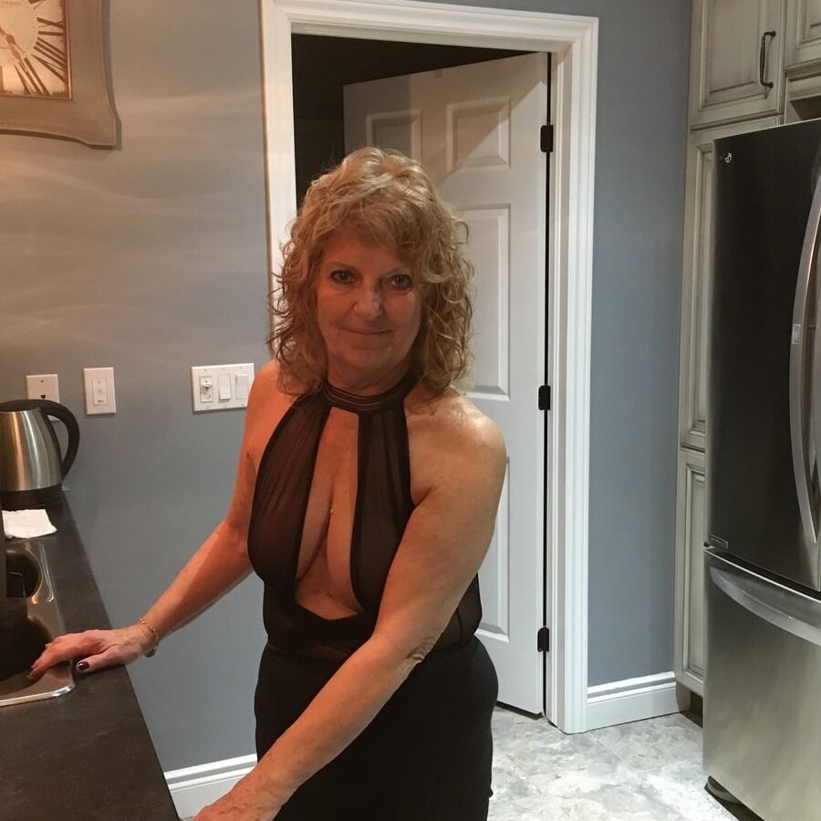 Tops to show off my Breasts