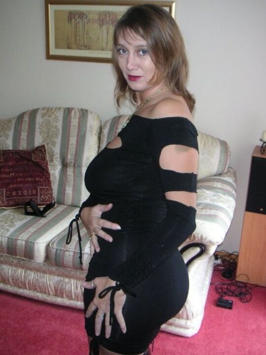 Brunette MILF - non-nude